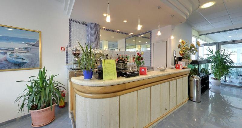 Nord Est Hotel 4*
